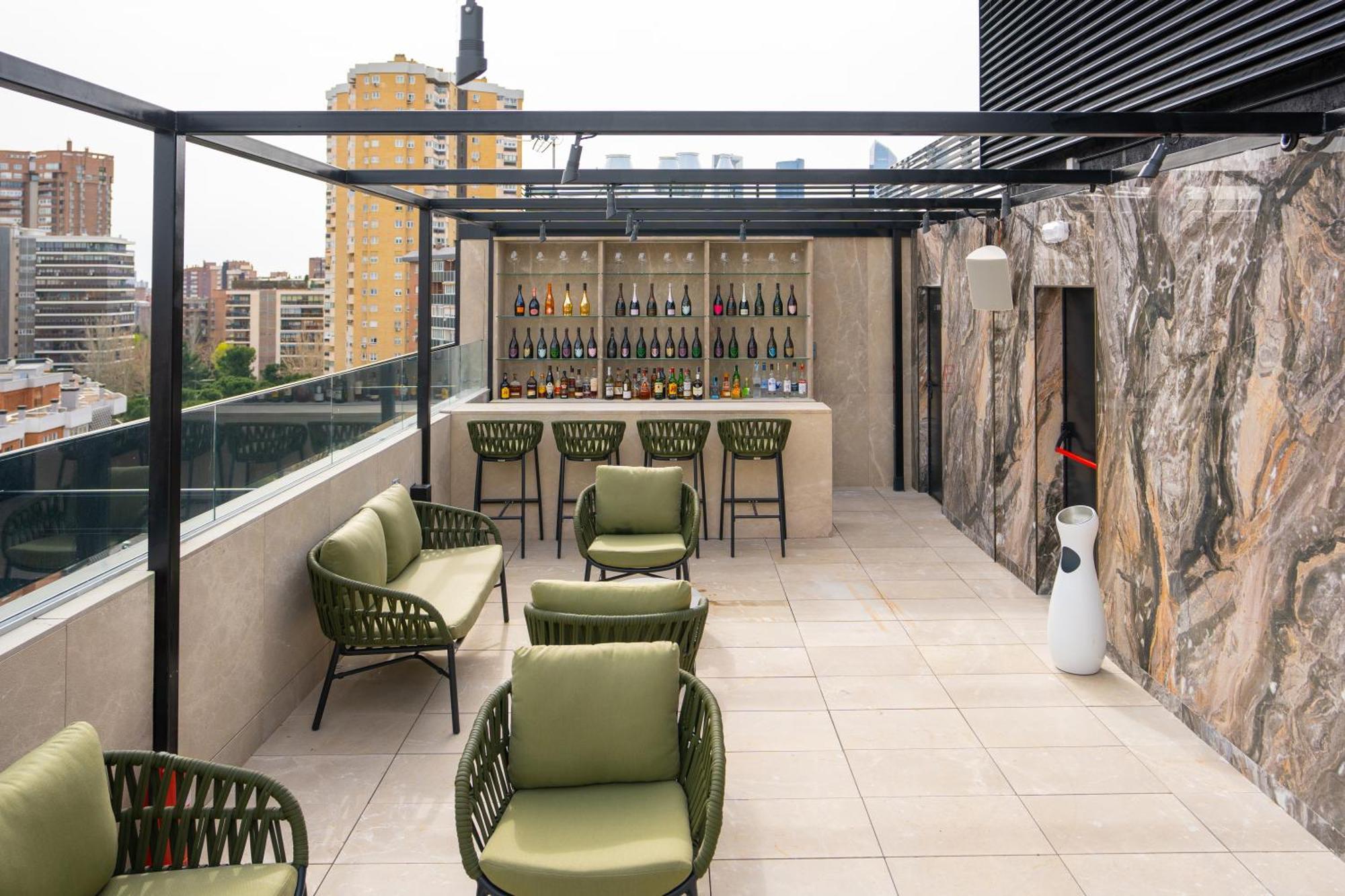 Hotel Pinar Plaza Madrid Extérieur photo