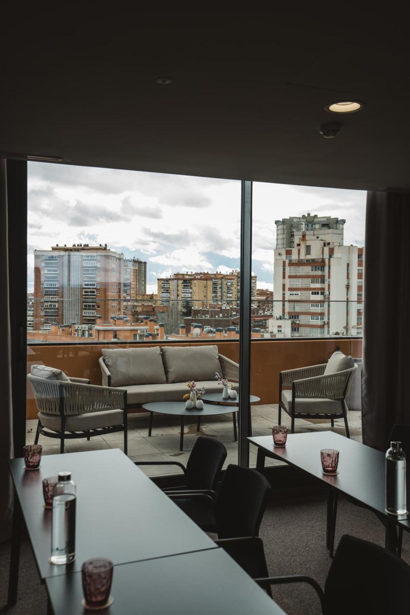 Hotel Pinar Plaza Madrid Extérieur photo